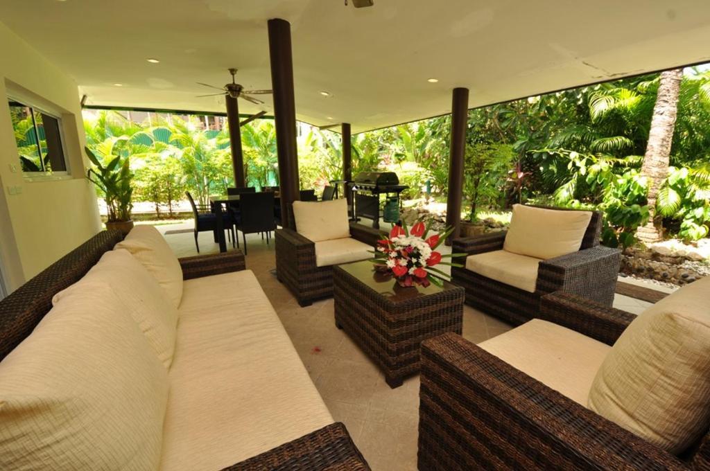 Laguna Pool Villa Ban Bang Po Bagian luar foto
