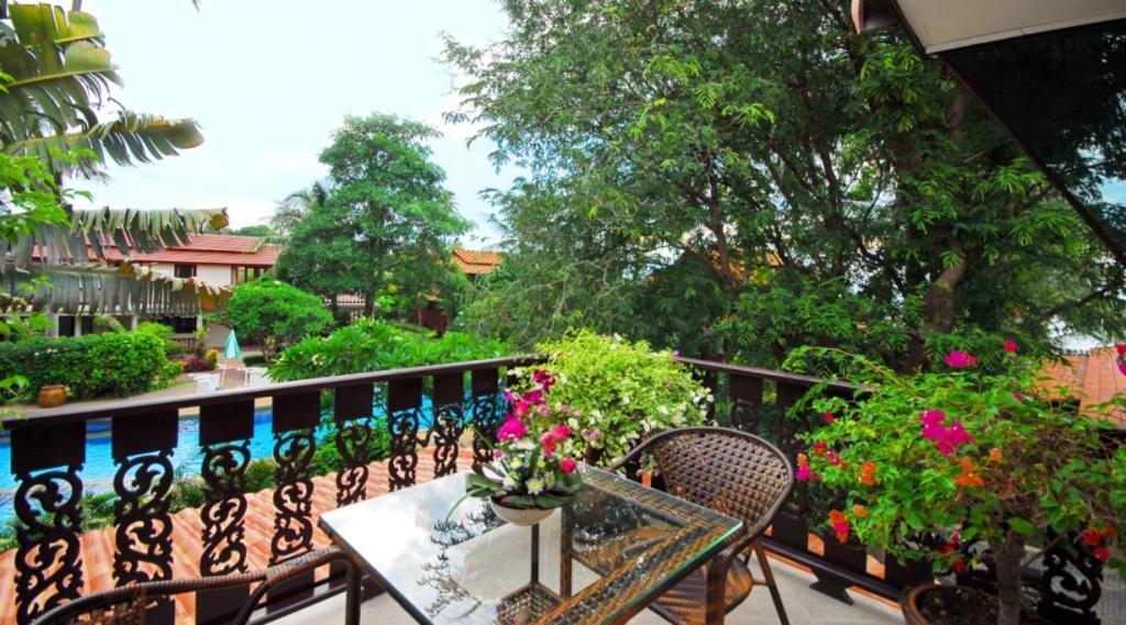 Laguna Pool Villa Ban Bang Po Bagian luar foto